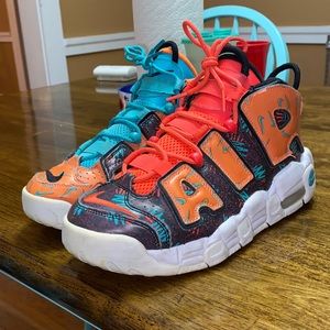 Nike uptempo shoes size 6.5y/8 womens. Good condition.
